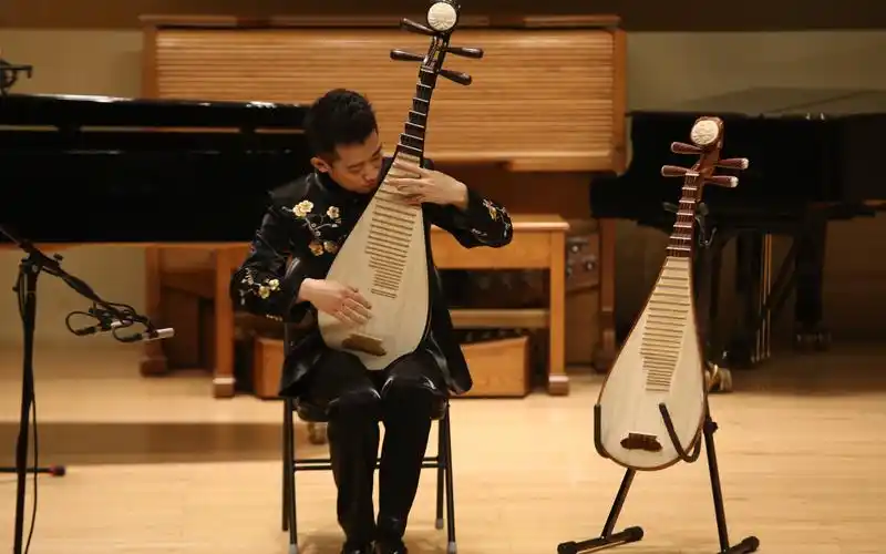 演奏:陈鹤天 琵琶协奏曲《花木兰》