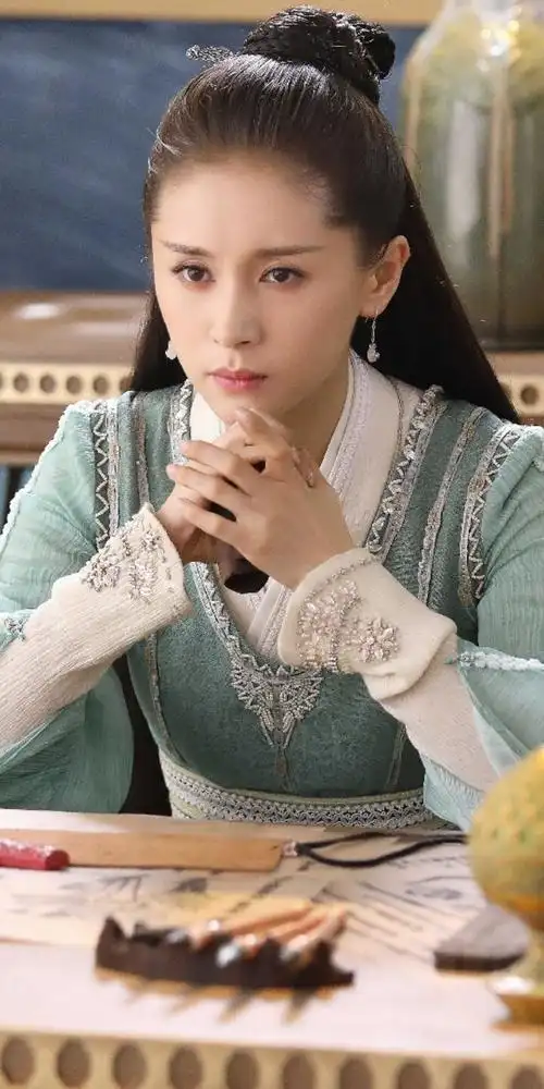 这样的曲妖精大家肯定喜欢吧王子文古装造型真耀眼