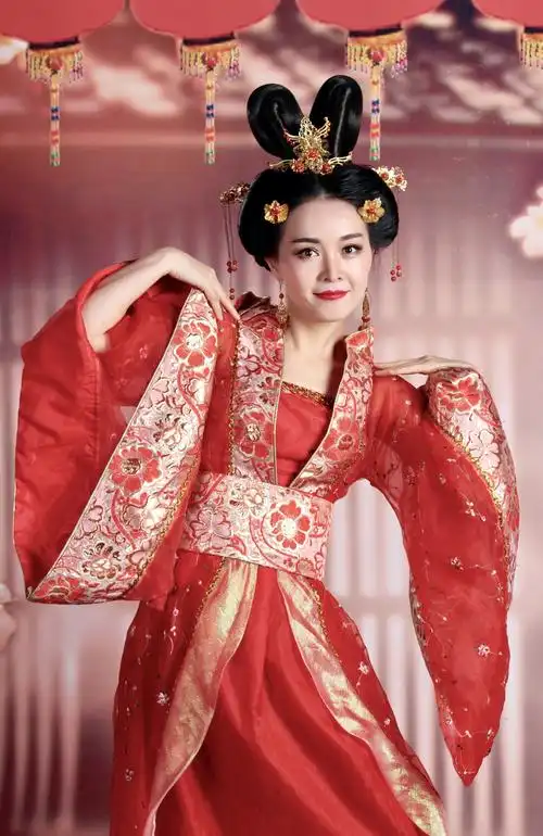 古装贵妃造型拍摄 模特/彭利军 摄影/十二期全体学员 化妆/朱老师