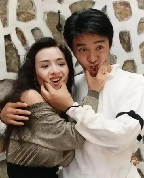 回忆!细数周星驰合作过的女星,哪一位是你童年的"白月光"?