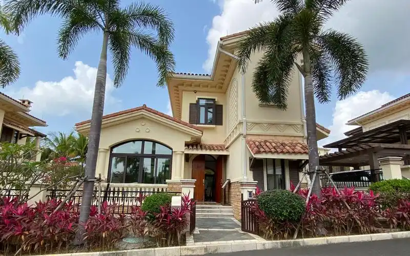 海南唯一欧式庄园独栋别墅,125平居然送了大花园,太漂亮了