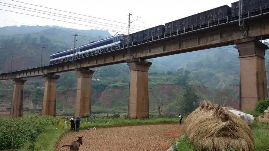 其它 龙骨甸的谷子黄了 写美篇那座英雄的大桥 把小河,红土地,山峦.