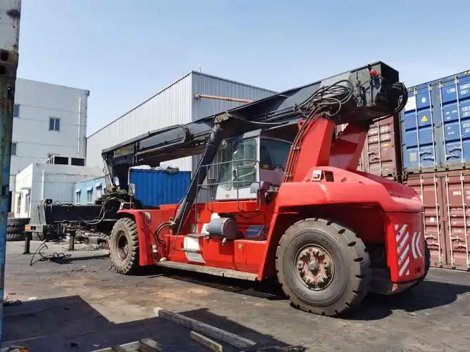 正面吊卡尔玛450起重机天津集装箱设备装卸机械专家