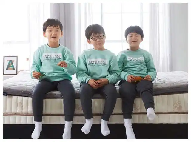 宋家三胞胎大韩民国万岁长大啦,宋一国最怕他们打群架!