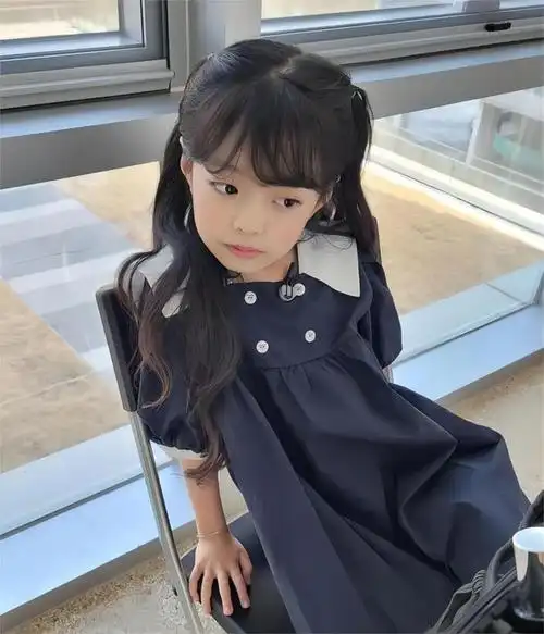 大热韩剧《黑暗荣耀》中饰演"河睿帅"的小童星吴智律,年仅10岁的小小