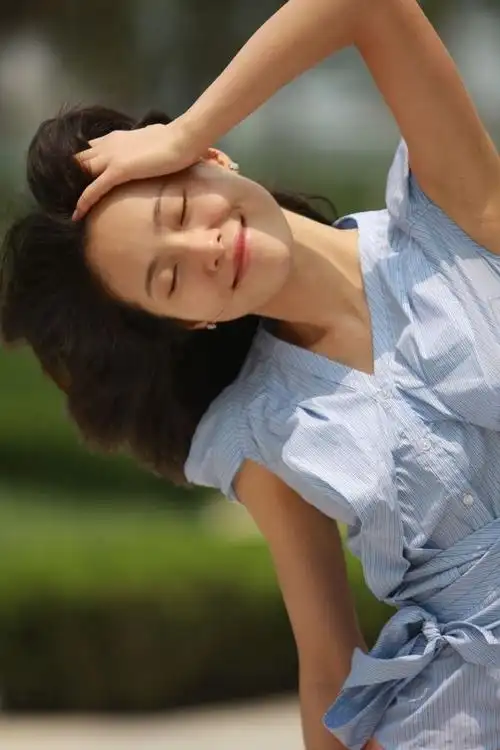 小江,江一燕,文艺女青年,气质,清纯,清新,阳光,笑容,微笑,甜美,我会爱