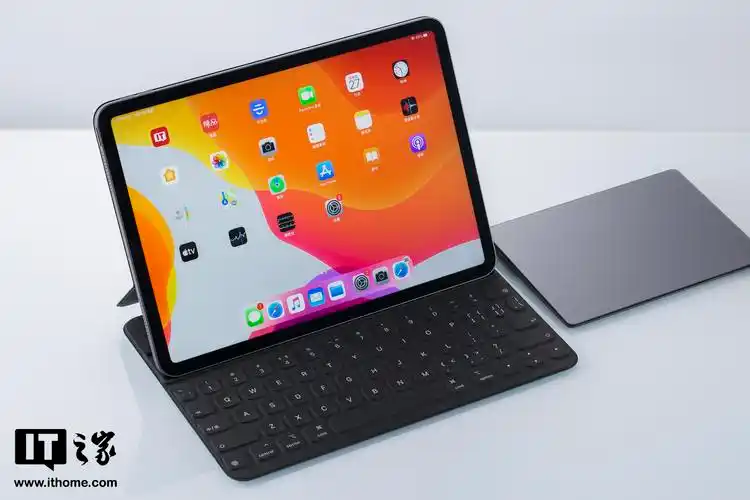 开箱苹果ipadpro2020款11寸129寸图赏摄像头处处不同