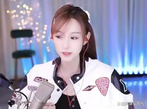 众所周知,斗鱼游戏的"南波儿与大魔王"女主播曾因婚姻而淡出公众视野.