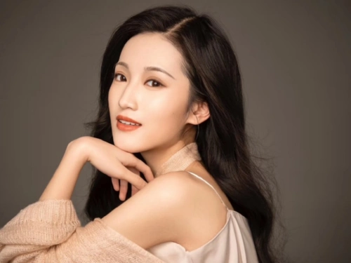 黄诗佳在跨过鸭绿江里演谁 小配角也能大放异彩