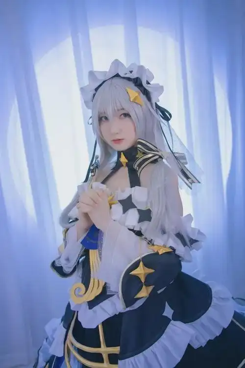 cosplay:《崩坏3》德丽莎@彩虹糖