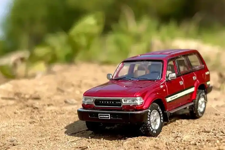 沙漠王子.gcd 1:64 丰田陆巡lc80 #lc80 # - 抖音