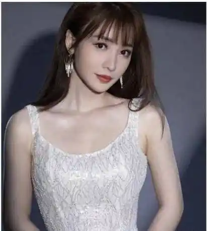 时尚女神柳岩,40岁身材保持相当好,并且零绯闻_生活_基因_女孩