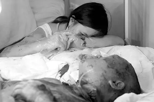 致多人死伤的晋江龙湖镇恒昌拉链厂火灾事故的原因很可能是构谛挛