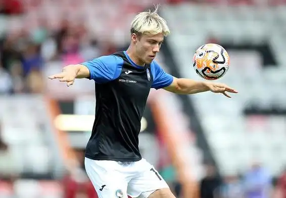 曼联新赛季号码公布,11号格林伍德归位,8300万新援待定