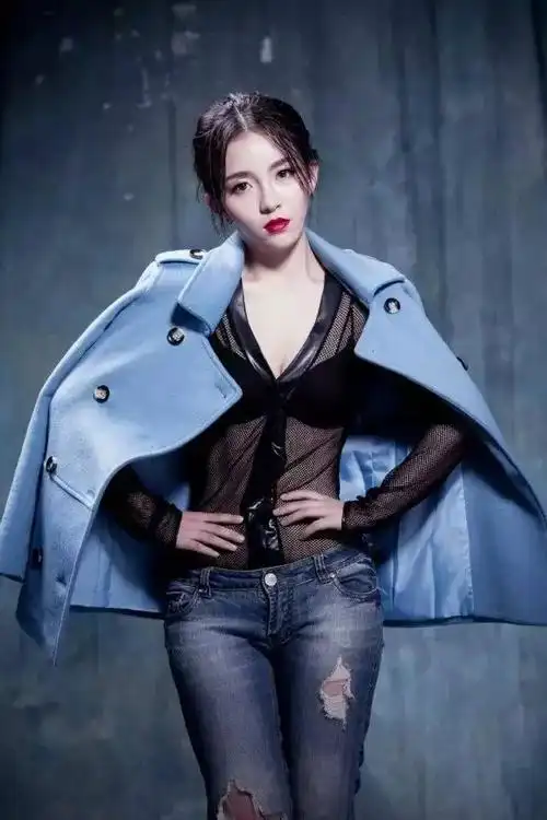 朱子琦:小女人的性感你来猜暖心的孟娜宝宝,你来撩呀扛炮小女兵,你够