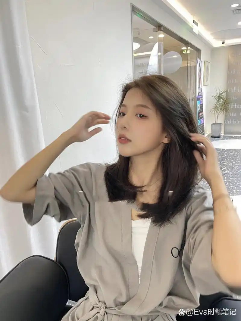 秋冬限定发型05  中长锁骨发烫发 温柔减龄 2021秋冬发型初恋头减龄