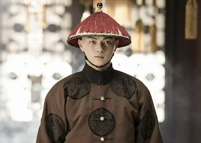 傅恒生于1722年.