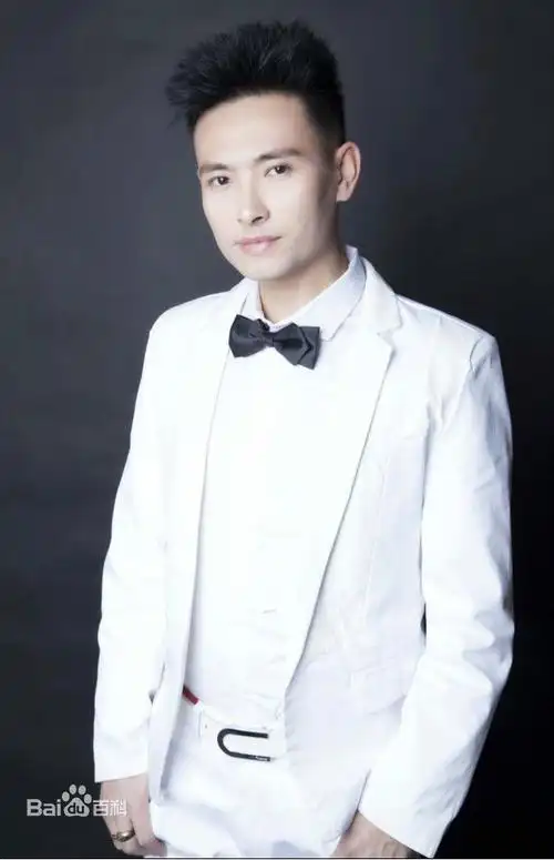 一首2014年年底由艺涛携手广东音乐人梁剑东合唱的粤语歌曲《夜色》