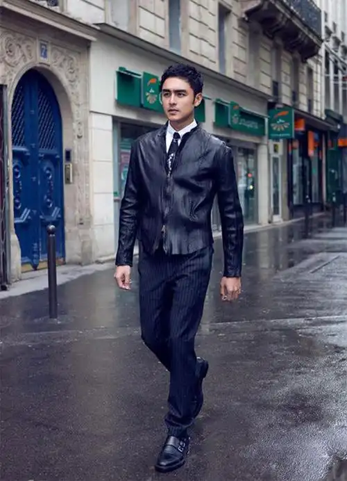 明道和阮经天是什么关系(阮经天明道对比照片)