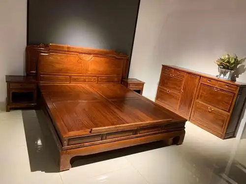 刺猬紫檀大床系列