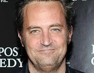 安格斯琼斯为诋毁《好汉两个半》致歉