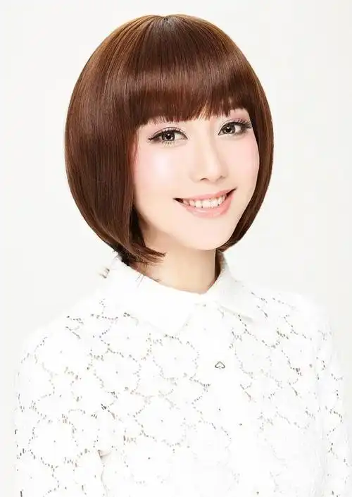 40岁最洋气的波波头今年流行内扣式减龄显脸小