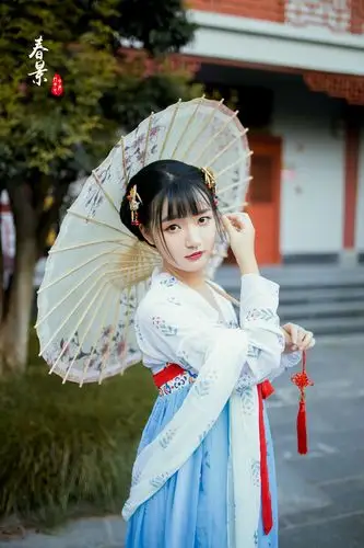 撑伞古风美女气质写真
