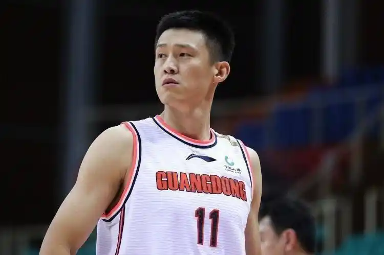 周鹏离开广东队转会深圳队作为总经理的