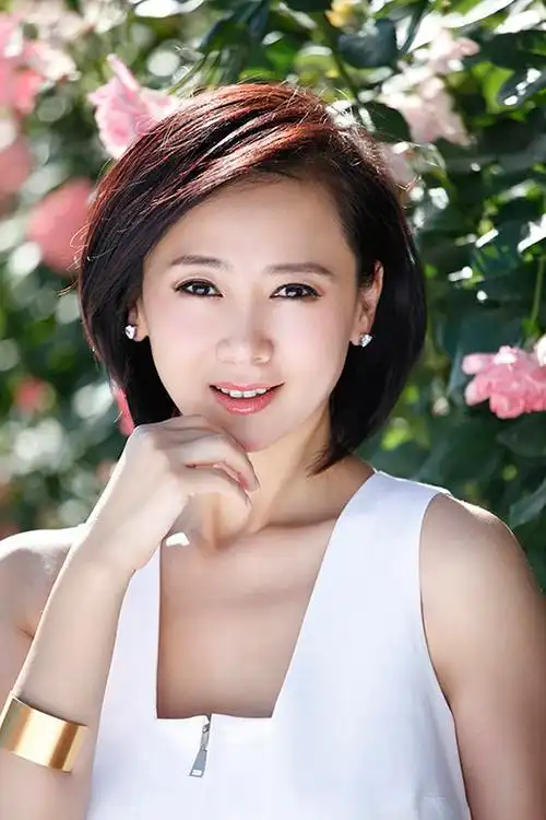 p>翁虹,1968年9月17日出生于香港,中国香港影视女演员,歌手,毕业于 a