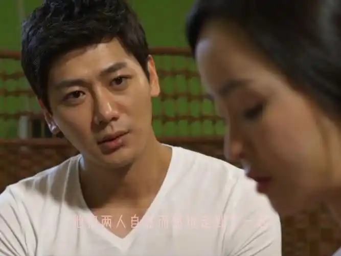 韩国艺术电影:一笔钱引发出三对男女的爱恨纠葛