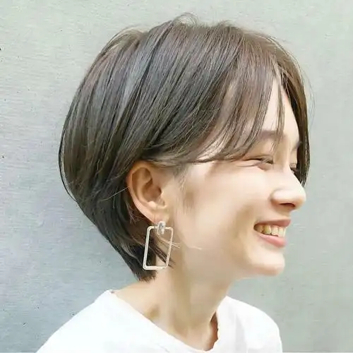 又酷又飒的日系潮短发关注《发型图片库》,天天分享好发型又酷又飒的