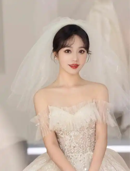 新娘白纱妆发造型