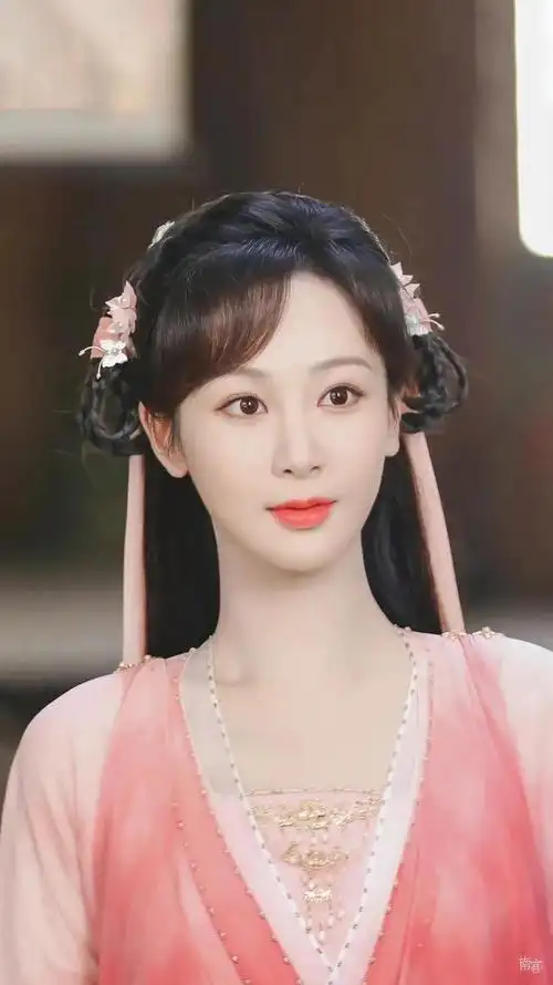 杨紫古装仙女图片   几许相思待酒浇,杨紫的照片可爱古装(杨紫:唯美