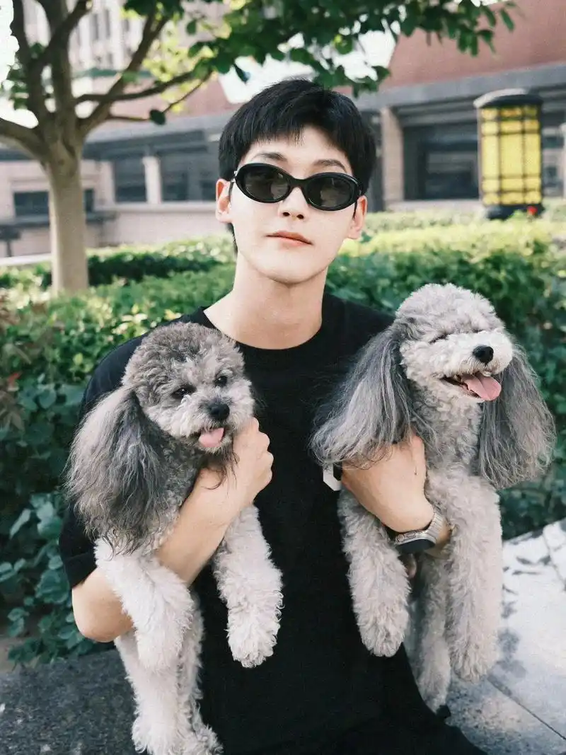 邢昭林 #闪闪发光的你 奥斯卡奥利奥好可爱98邢昭林帅气 - 抖音