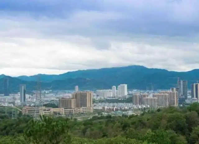 历史文化古城,西晋时期就置县,治设白峤(跃龙街道白桥村),属临海郡