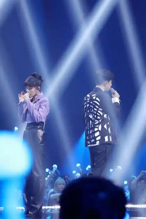 谁是宝藏歌手收官彭席彦惊艳歌声点燃高光之夜