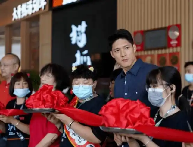 通过恋综与吴永恩结缘,并在今年4月份正式官宣恋情的