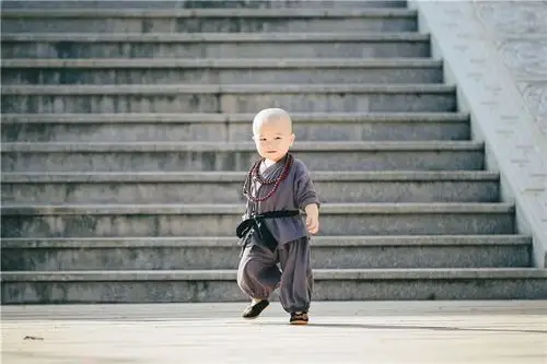 家有"星探"父母真幸福:一组超萌"小和尚"图片,记录孩子成长足迹