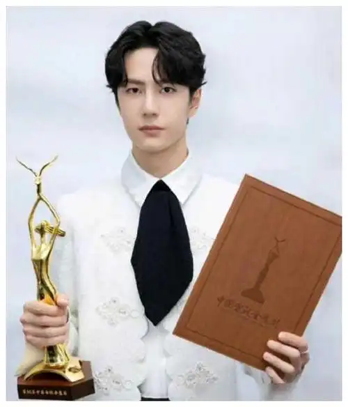 一肩扛水,禁室掩人影,巨额片酬明星的奢华私生活|葛优|娱乐圈|王一博