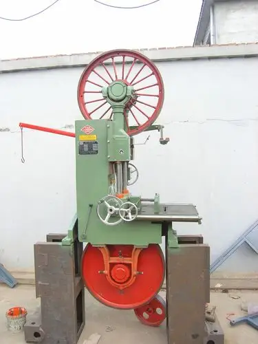 厂家直销木材加工设备精密推台锯自动带锯机