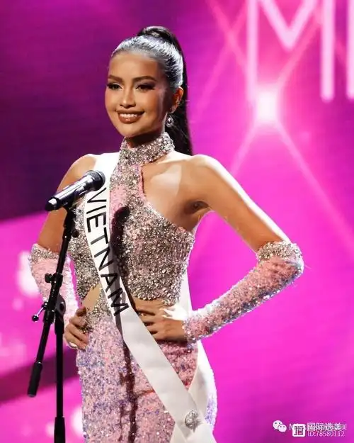 越南环球小姐获得泳装最佳披风奖