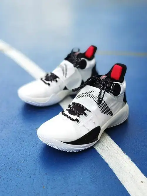 李宁音速9篮球鞋-时尚潮搭鑫儿