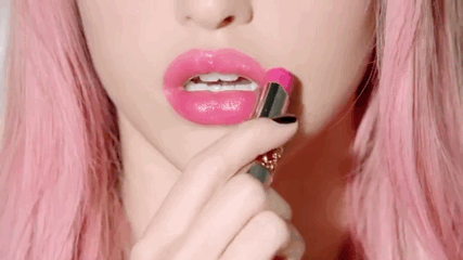 看那个心机girl,涂个口红也能涂出这么多种感觉!