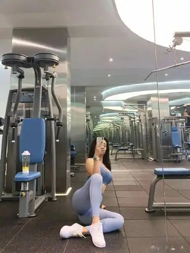 励志达人国产00后健身女神也太太太撩了这身材很哇塞