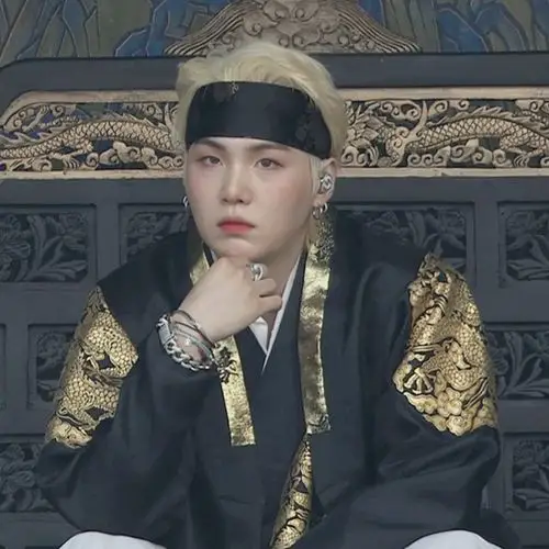 闵玧其演唱会大吹打