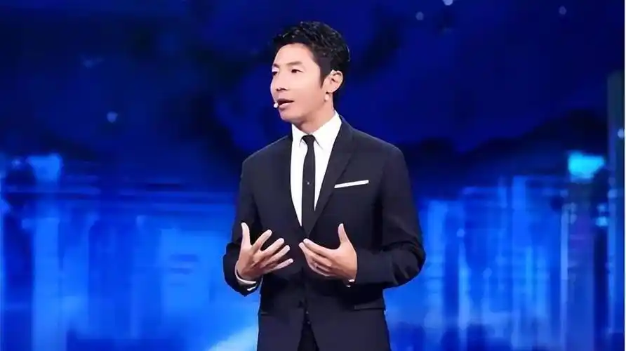 央视五位高质量男主持人,有的才华横溢,最后一个直接放飞自我_地方