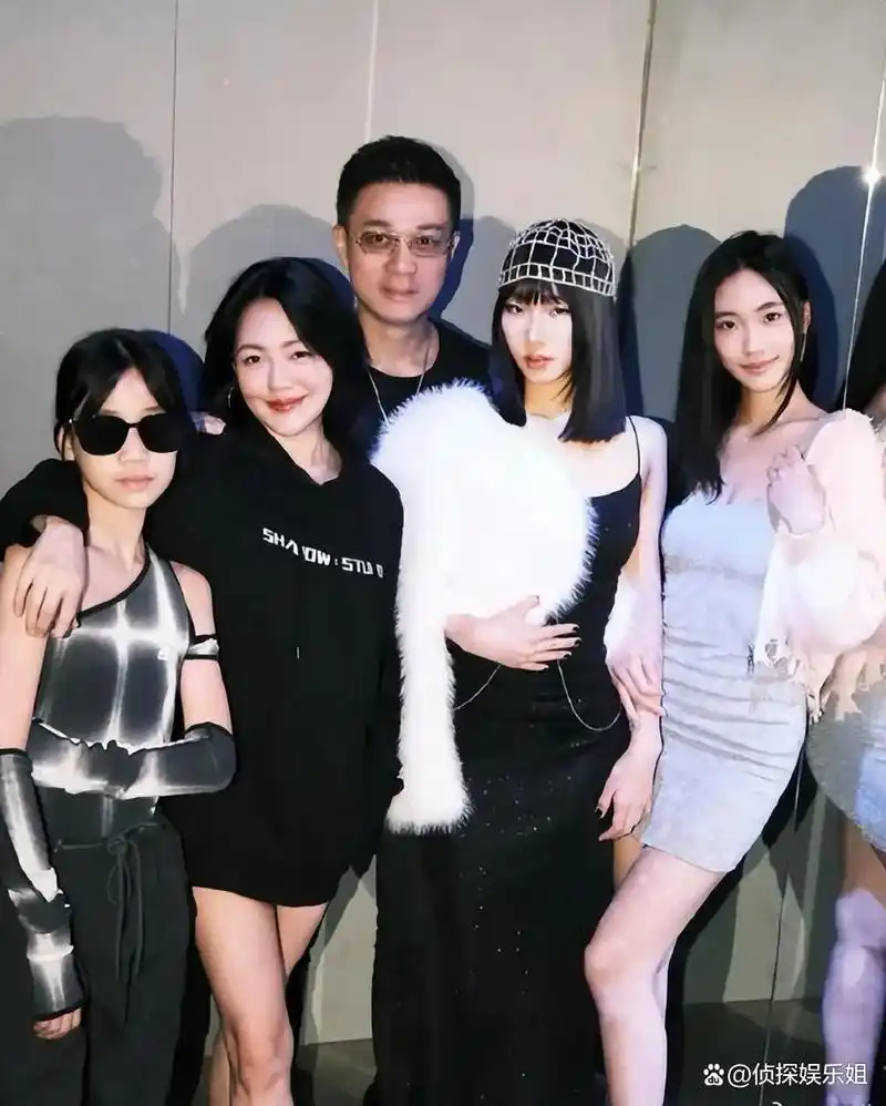 小s女儿放弃学业进娱乐圈捞金