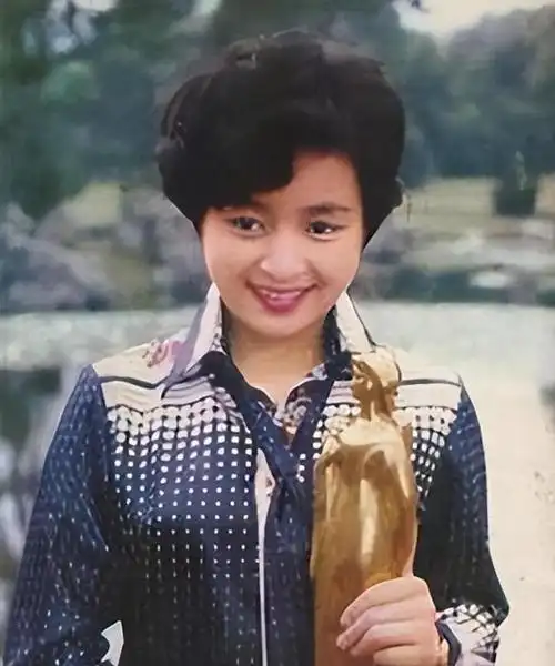 上亿资产无人继承,无儿无女的《庐山恋》女主张瑜,66岁还是单身