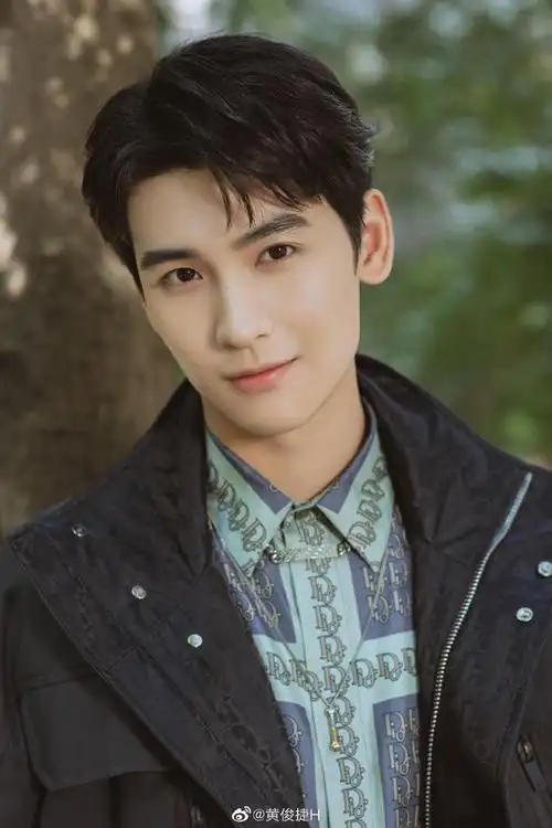 黄俊捷发长文否认劈腿 疑似前女友再曝私密录音