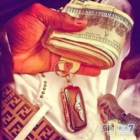 大毒枭子女网上炫富生活情景令人咋舌